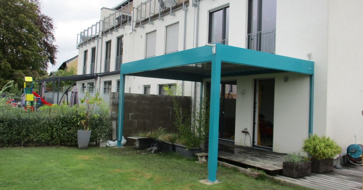 WAREMA Lamaxa Lamellenanlage mit Sonderfarbe Senkrechtmarkisen und Windwächter in Wuppertal